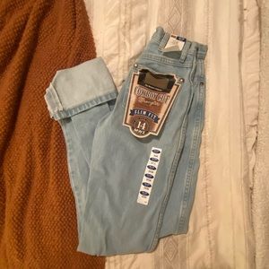 Wrangler Women Cowboy Cut Bleach Colored Jeans